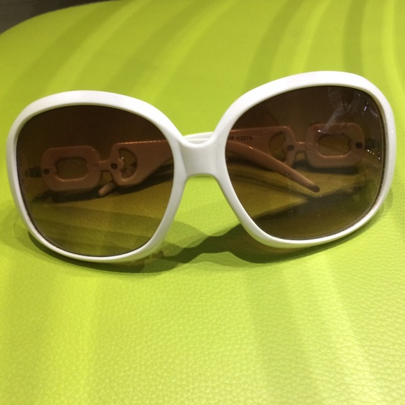 White gold glasses