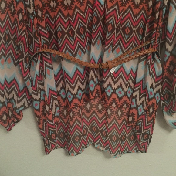 Multi-color hi low lace blouse - Picture 3 of 4