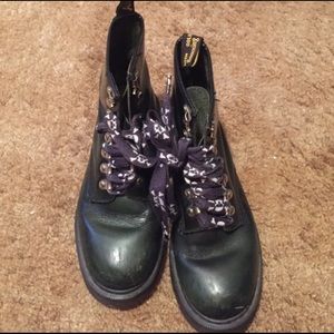 ⚡Flash Sale!⚡️️Green Dr Martens⚡️