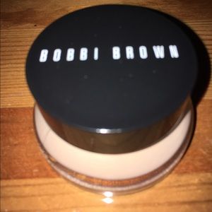 Bobbi Brown EXTRA tinted moisturizing balm SPF 25
