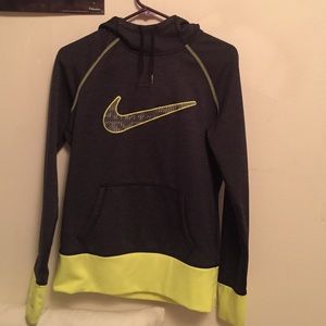 nike sweatshirt