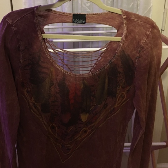 Daytrip Long sleev tshirt. Size large - Picture 2 of 4