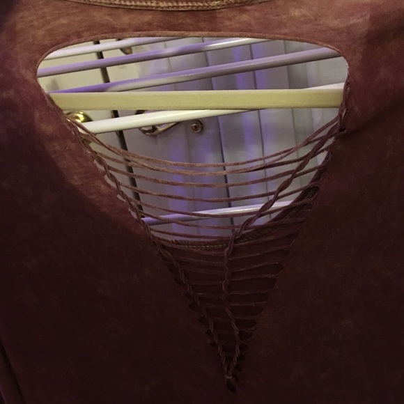 Daytrip Long sleev tshirt. Size large - Picture 4 of 4