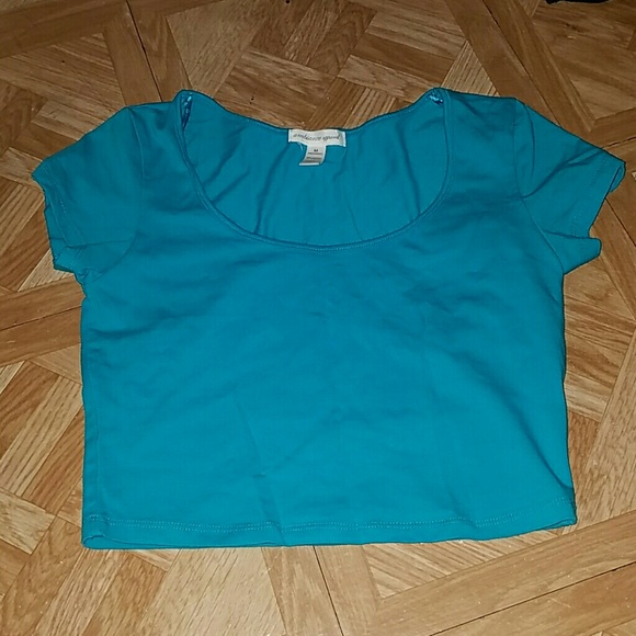 2 crop tops for the price of one!!