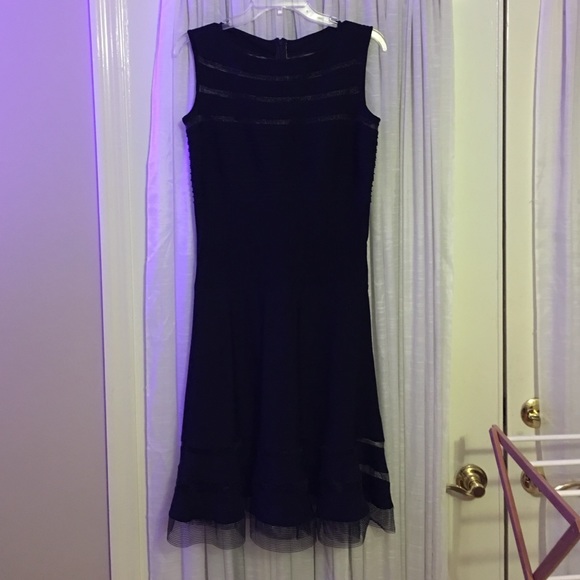 Cache medium black dress - Picture 1 of 4