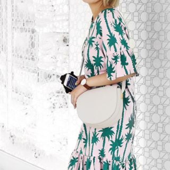 COURONNE Lloyd White Feather Crossbody - Picture 4 of 4