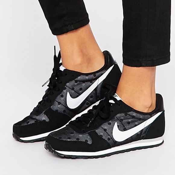 le scarpe nike nuove donne genicco impronta 7 poshmark le scarpe nike nuove donne genicco impronta 7 poshmark