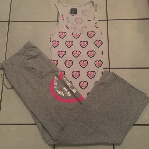 SOLD!! PINK BF/tank peace & heart set
