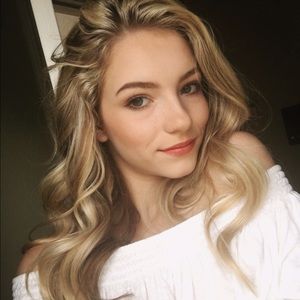 Meet your Posher, Rae