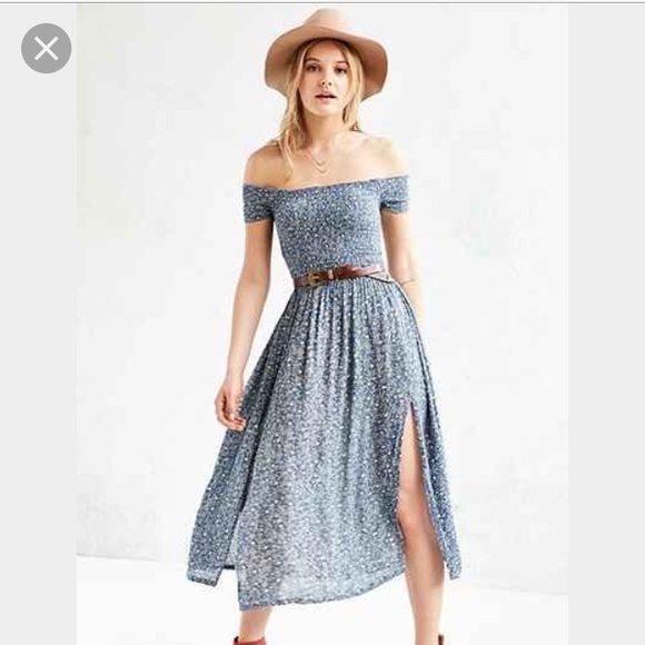 ISO URBAN OUTFITTERS DRESS