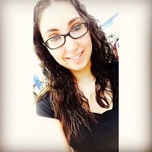 Meet your Posher, Alexandrea