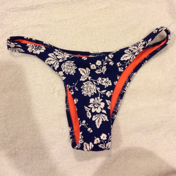 Abercrombie & Fitch cheeky bikini bottom