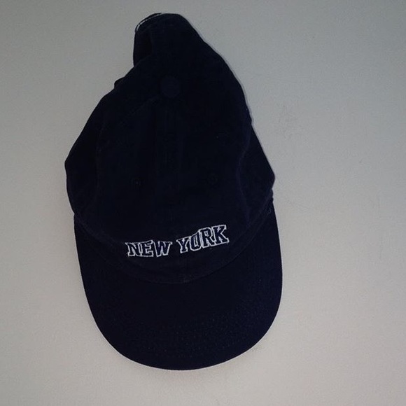 Brandy Melville "New York" cap.