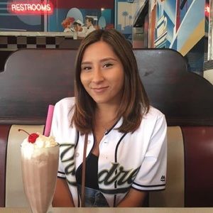 Meet your Posher, Leilani