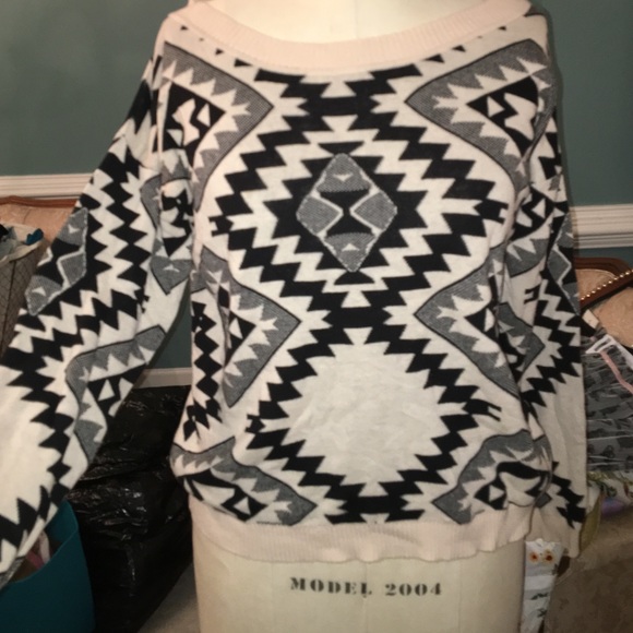 Aztec Sweater - Picture 1 of 1
