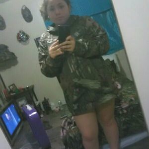 Meet your Posher, Juana