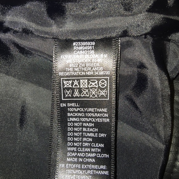 Leather looking vest - Picture 3 of 3