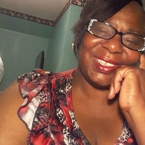 Meet your Posher, Pamela