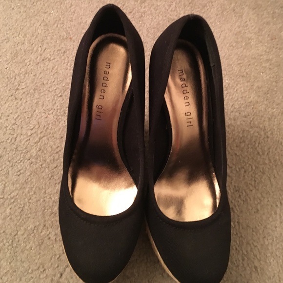 SHOES BLACK IN EXCELLENT CONDITION SZ 7 1/2 🌺🌺 - Picture 2 of 4