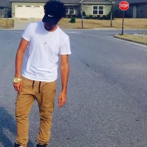 Meet your Posher, D'brion