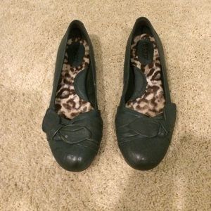 Steele blue born flats size 8.5