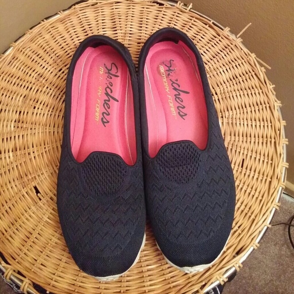 Skecher slip on