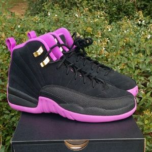NIKE AIR JORDAN 12 RETRO " HYPER VIOLET" SIZE 6.5Y
