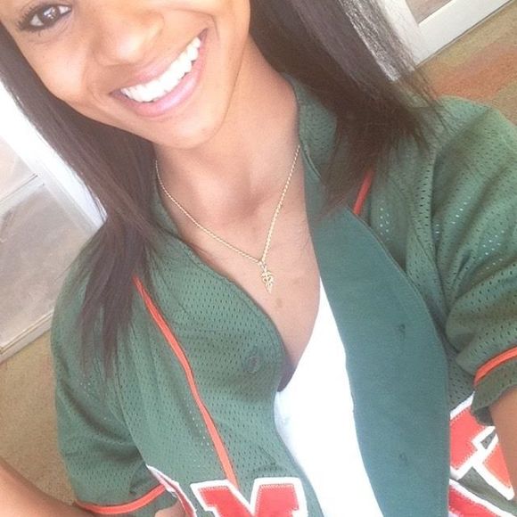 Meet your Posher, Tashayla
