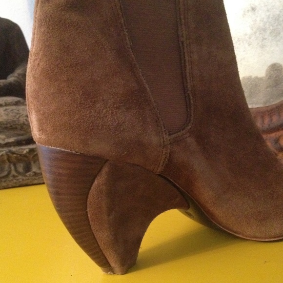 ADDITIONAL PICTURES FOR MODERN BINTAGE BOOT