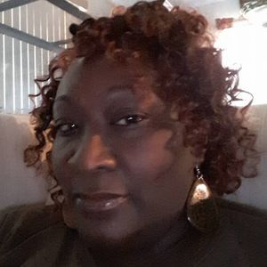 Meet your Posher, Phia