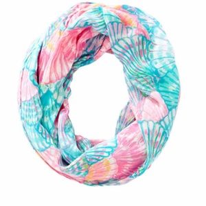 NWT Oh Shello Infinity Scarf
