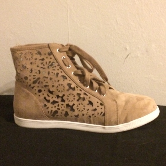 Tan suede high top sneakers with floral details - Picture 1 of 4