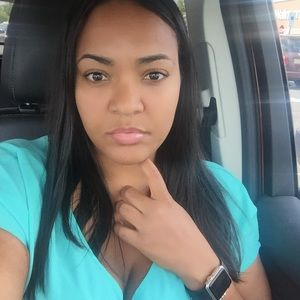 Meet your Posher, Cecelia
