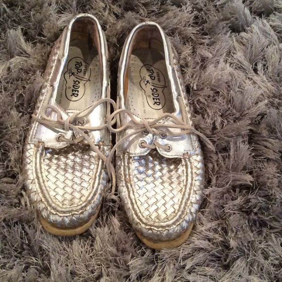 Metallic sperrys