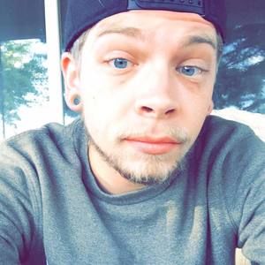 Meet your Posher, Levi