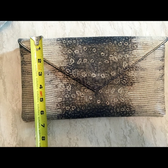 👛👛👛 Faux snake clutch