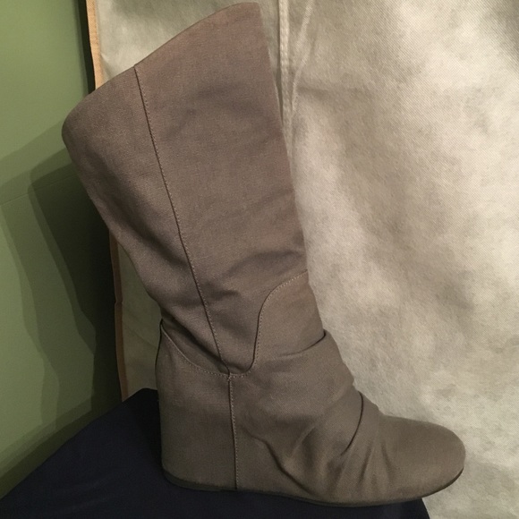 🎉Sale🎉 Aldo wedge boot