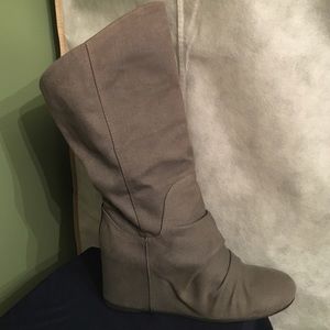 🎉Sale🎉 Aldo wedge boot