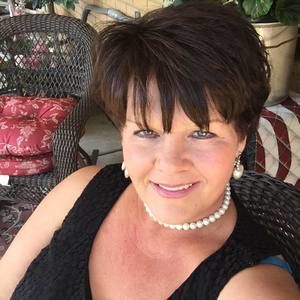 Meet your Posher, Lori