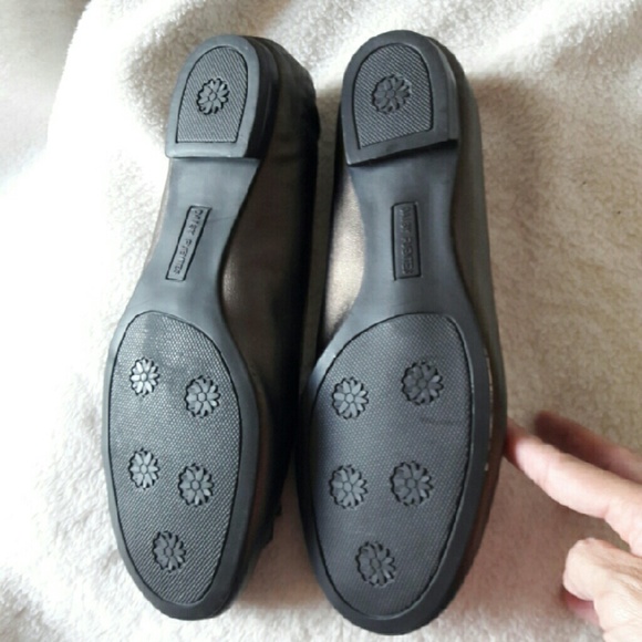 Embellished Flats 🎊Host Pic - Picture 2 of 3