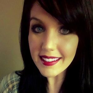 Meet your Posher, Christine