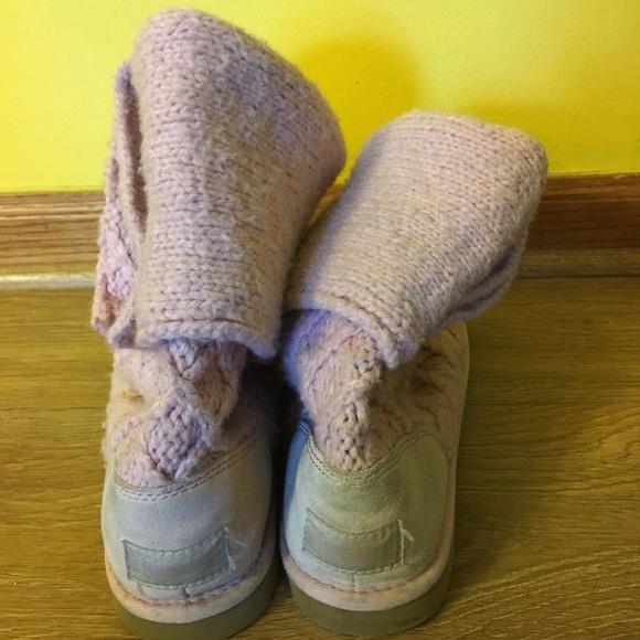 UGG BOOTS size 8