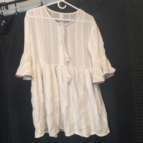 White Bohemian/Folk Ruffled Sleeve Dress Tassels