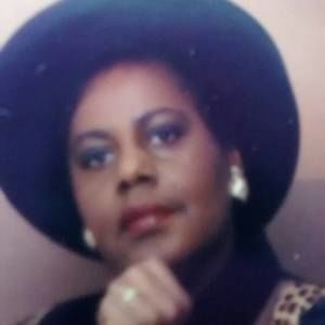 Meet your Posher, Lena