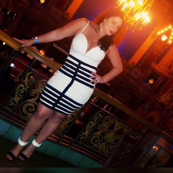 Gorgeous black and white dress!
