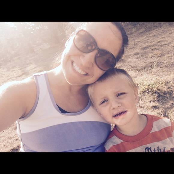 Meet your Posher, Jennifer - Picture 1 of 1