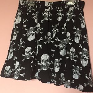 SKULL SKATER SKIRT