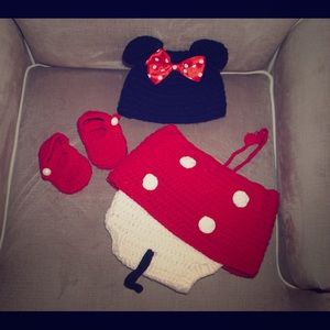 Infant Minnie Mouse Crochet outfit