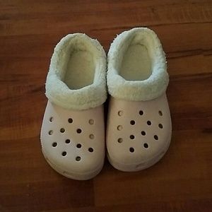 What a deal! Crocs girls size 12/13c