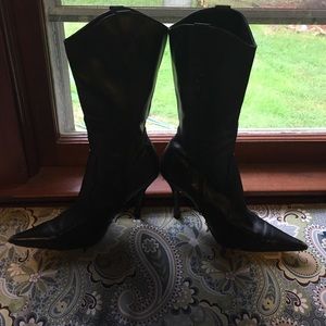 Bakers boots- absolutely no tag found Aprox size 8
